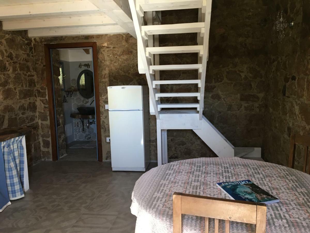 Agriturismo La Casa Delle Fate Loiri Porto San Paolo Eksteriør billede